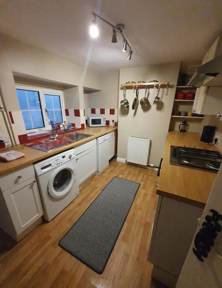 Beautiful Townhouse Next To Royal Victoria Park And Botanical Gardens Within Easy Walking Distance To Bath City Centre المظهر الخارجي الصورة