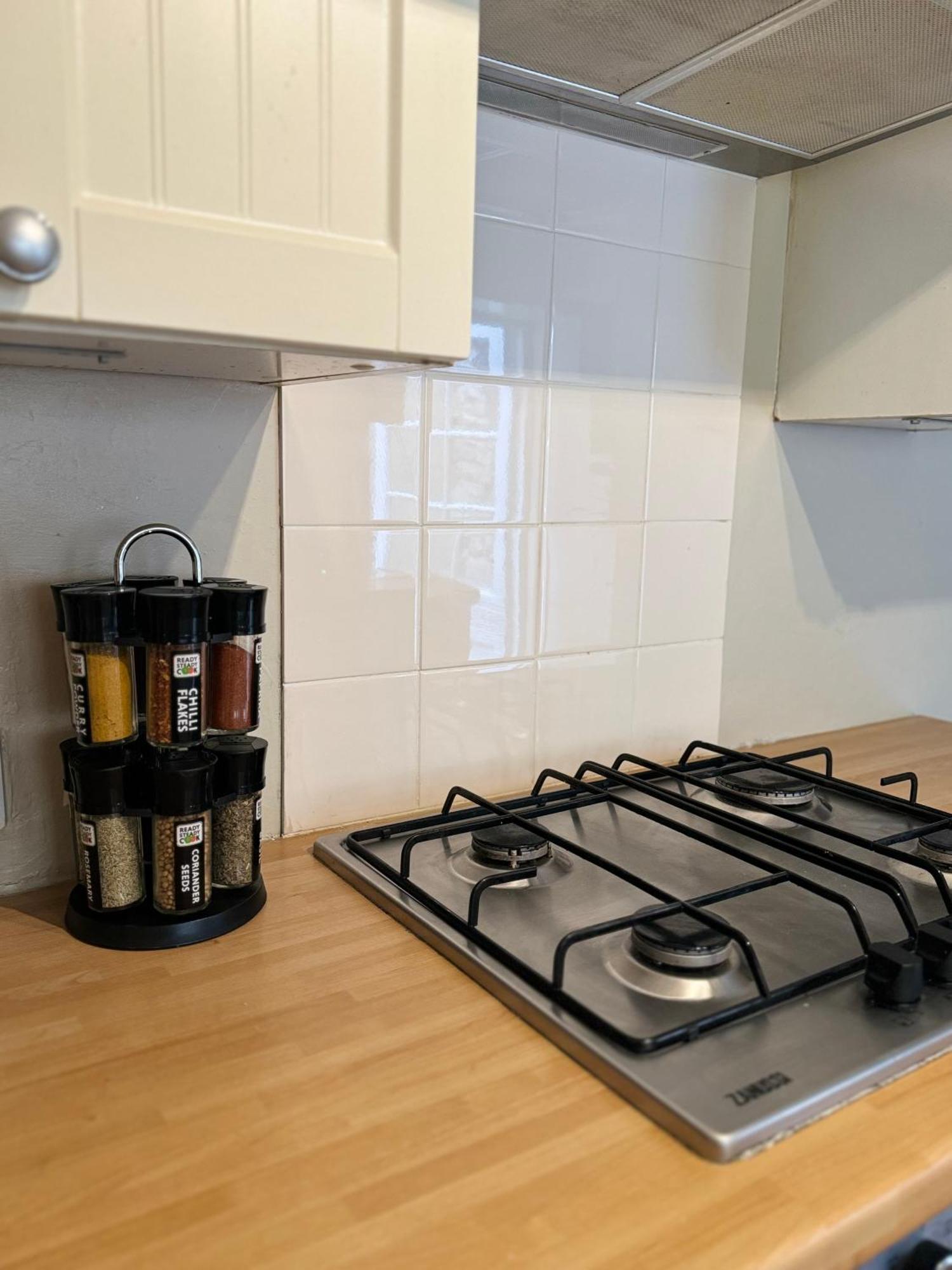 Beautiful Townhouse Next To Royal Victoria Park And Botanical Gardens Within Easy Walking Distance To Bath City Centre المظهر الخارجي الصورة